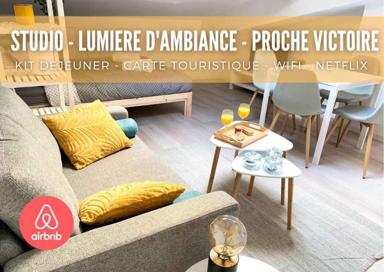 Studio Avec Lumiere D'Ambiance - Proche Victoire Apartamento Burdeos Exterior foto