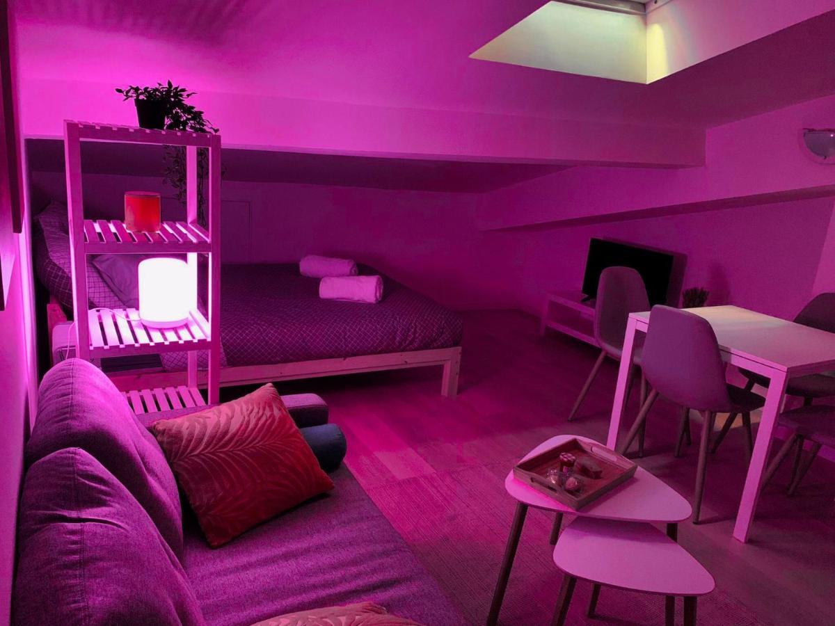 Studio Avec Lumiere D'Ambiance - Proche Victoire Apartamento Burdeos Exterior foto